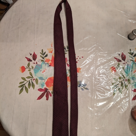 Andrew Fezza Tie - Picture 5 of 5